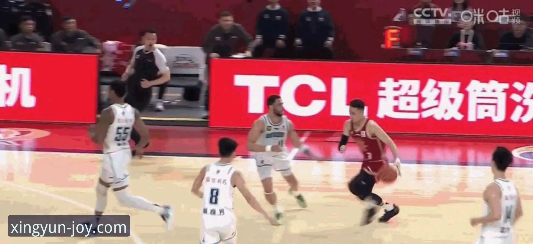 CBA季后赛横扫晋级八强深度评测：山西2-0淘汰青岛，奈特全能表现引领团队胜利